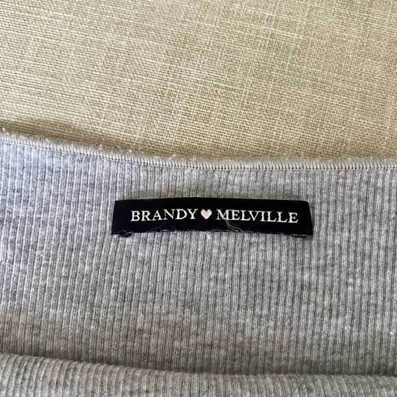 BRANDY MELVILLE GREY ELLERY LONG SLEEVE TOP - Picture 3 of 3